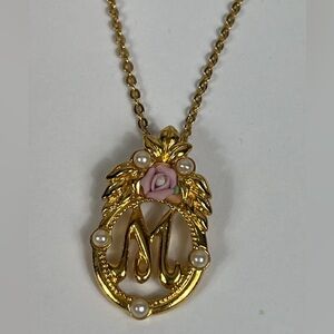 Vintage Avon Porcelain rose initial "M" pendant 18" necklace Faux Pearls